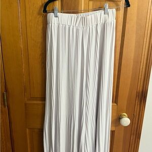 Petal & Pup White Pleated Maxi Skirt